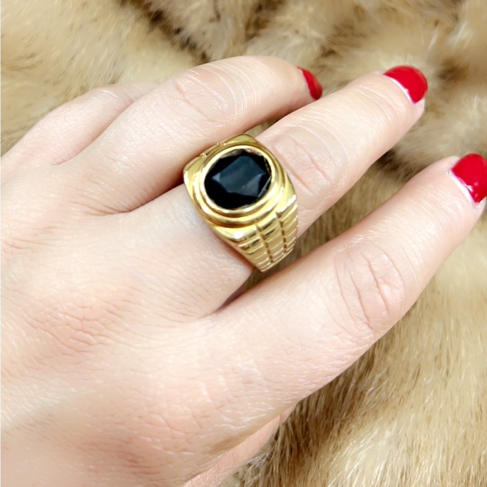 Black statement ring